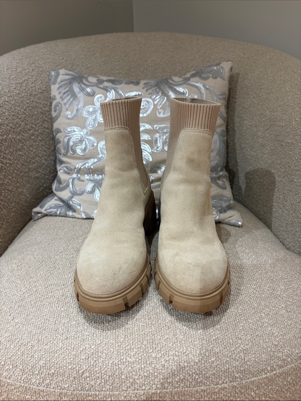 Steve Madden Neutral Suede Chelsea Lug Booties with Knit Ankle - size 8